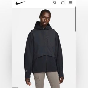 Nike Storm-FIT Run Division Women's Full-Zip Hooded Jacket